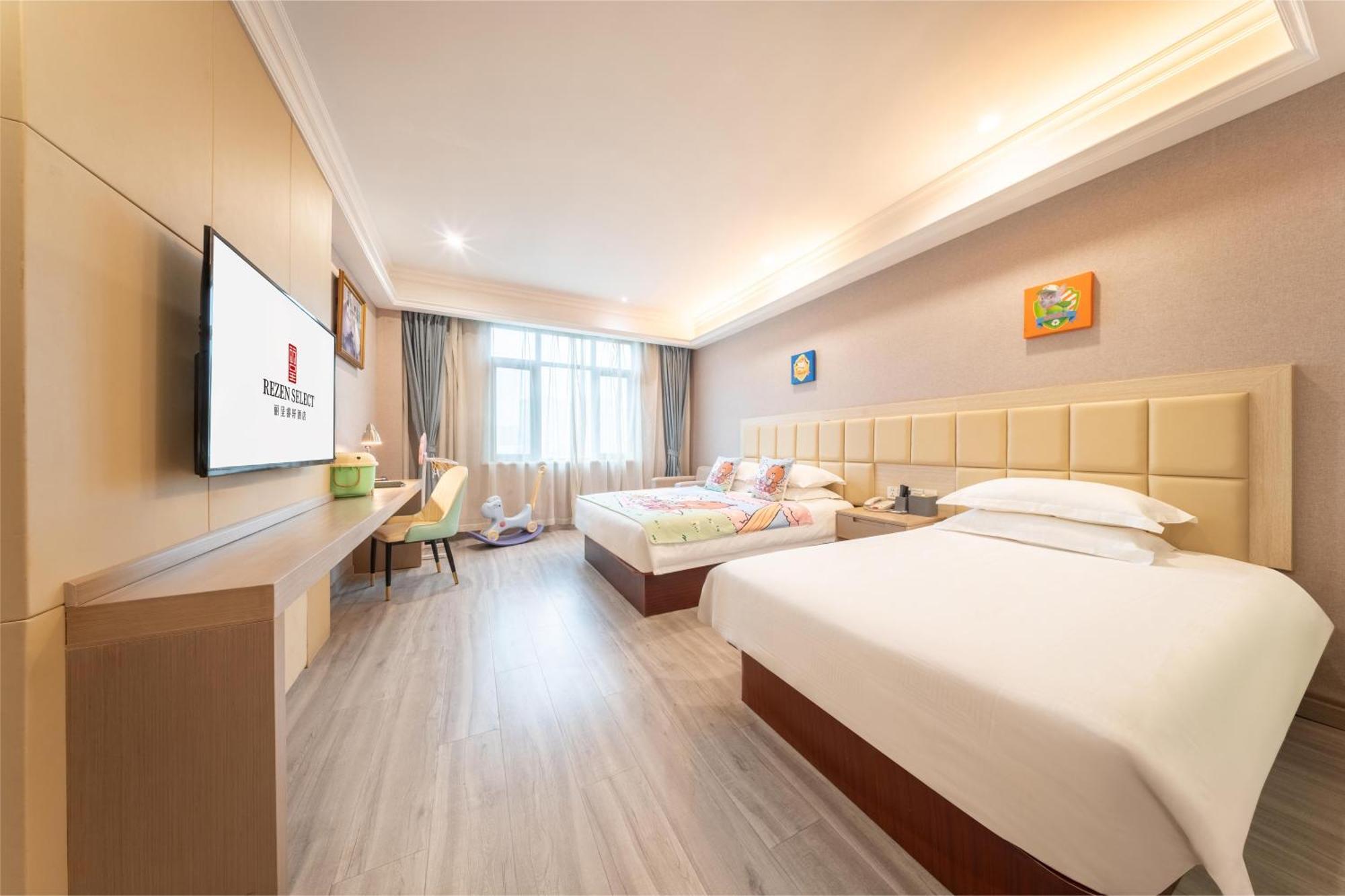 Rezen Select International Hotel 4*